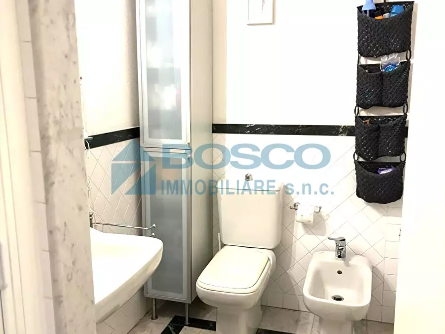 Immagine 11 di Quadrilocale in affitto  in Salita Ruffino 43 a La Spezia