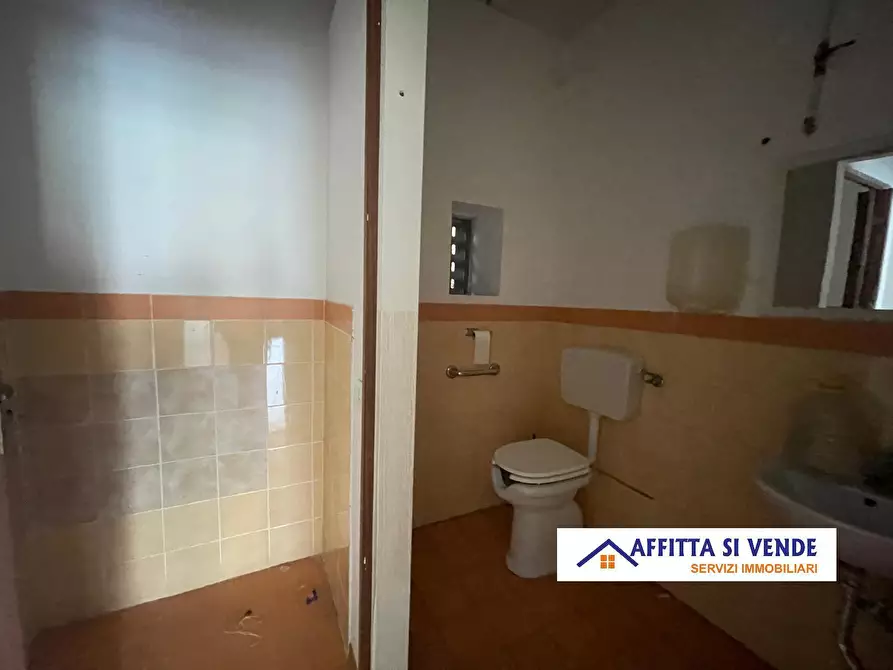 Immagine 20 di Locale commerciale in affitto  in Largo Dicone a Siracusa