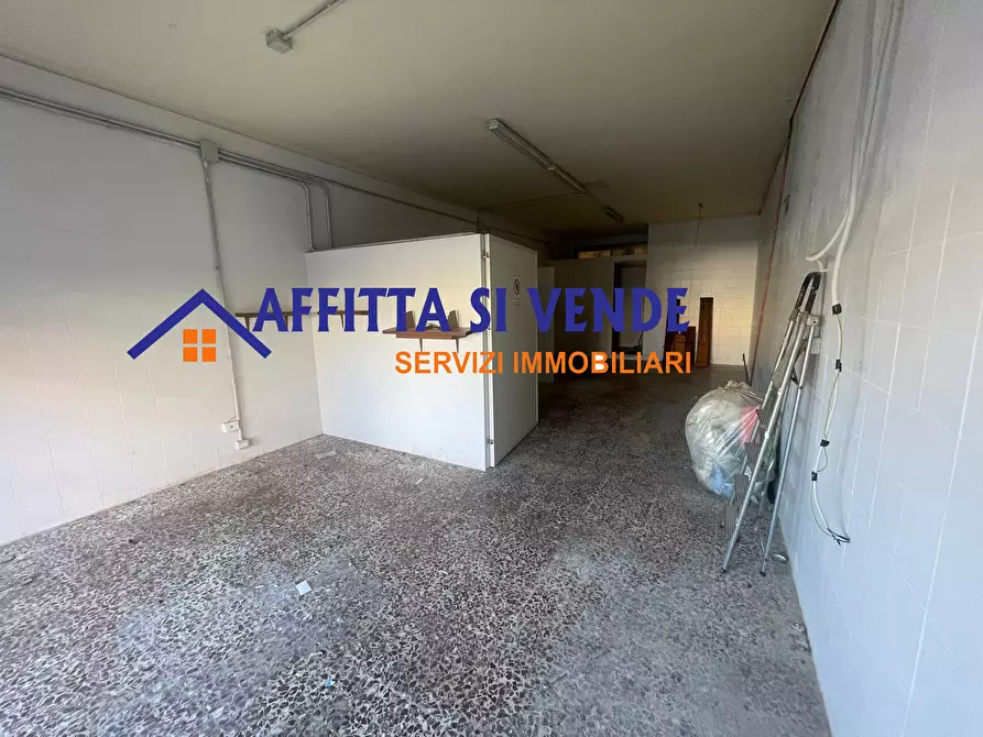 Immagine 9 di Attività artigianale in affitto  in Via Polonia 3 a Siracusa