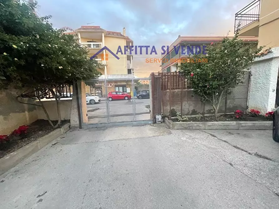 Immagine 1 di Pentalocale in vendita  in Via Salvatore Monteforte 33 a Siracusa