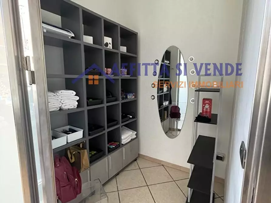 Immagine 9 di Locale commerciale in vendita  in Viale Tica 97 a Siracusa