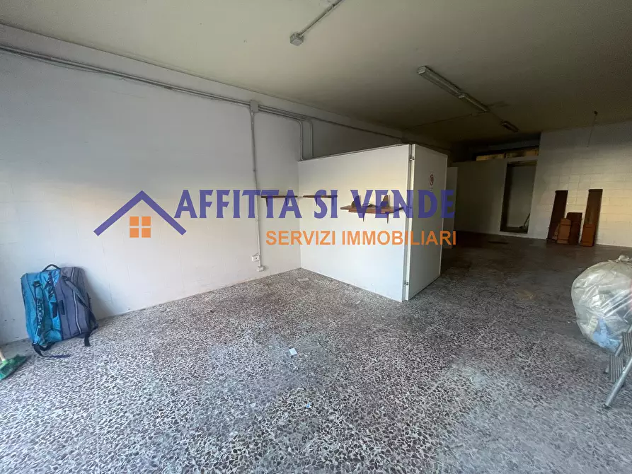 Immagine 8 di Attività artigianale in affitto  in Via Polonia 3 a Siracusa