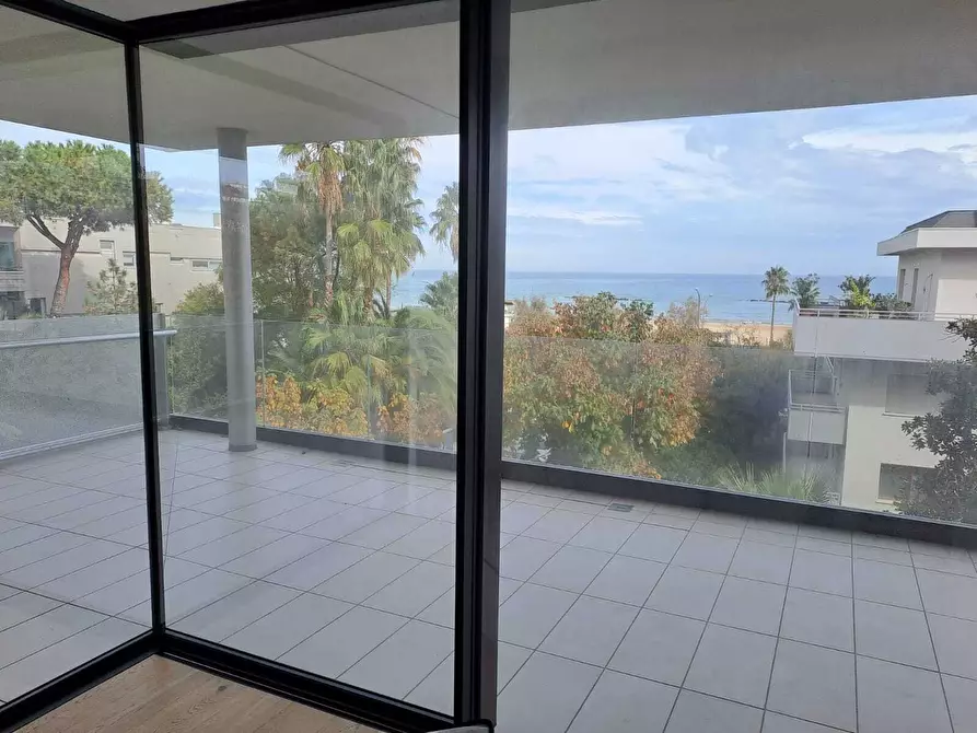 Immagine 5 di Trilocale in affitto  a Pescara