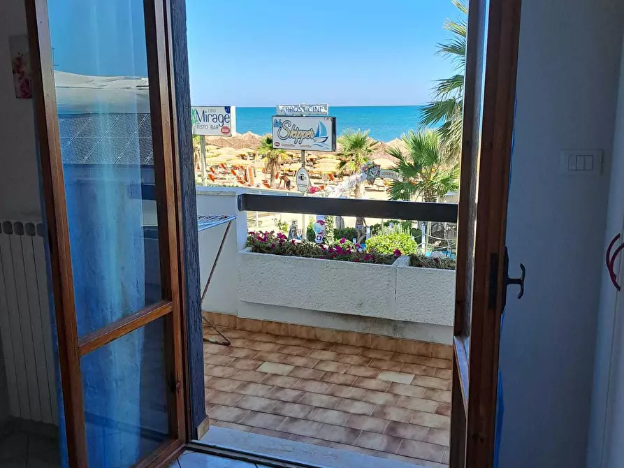 Immagine 24 di Trilocale in vendita  a Silvi