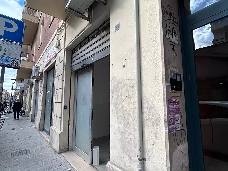 Immagine 8 di Locale commerciale in vendita  a Pescara