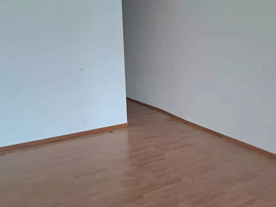 Immagine 4 di Capannone industriale in affitto  a Pescara