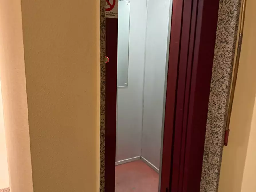 Immagine 5 di Ufficio in affitto  a Pescara