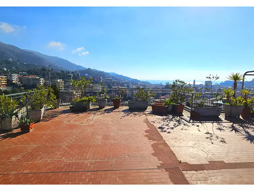 Immagine 7 di Attico in vendita  a Rapallo