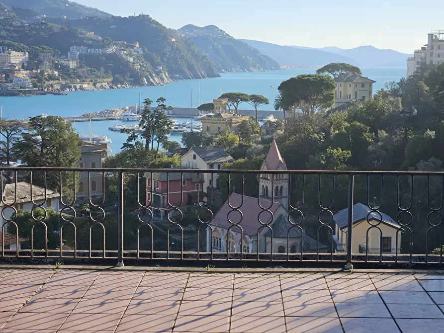 Immagine 13 di Attico in vendita  a Rapallo