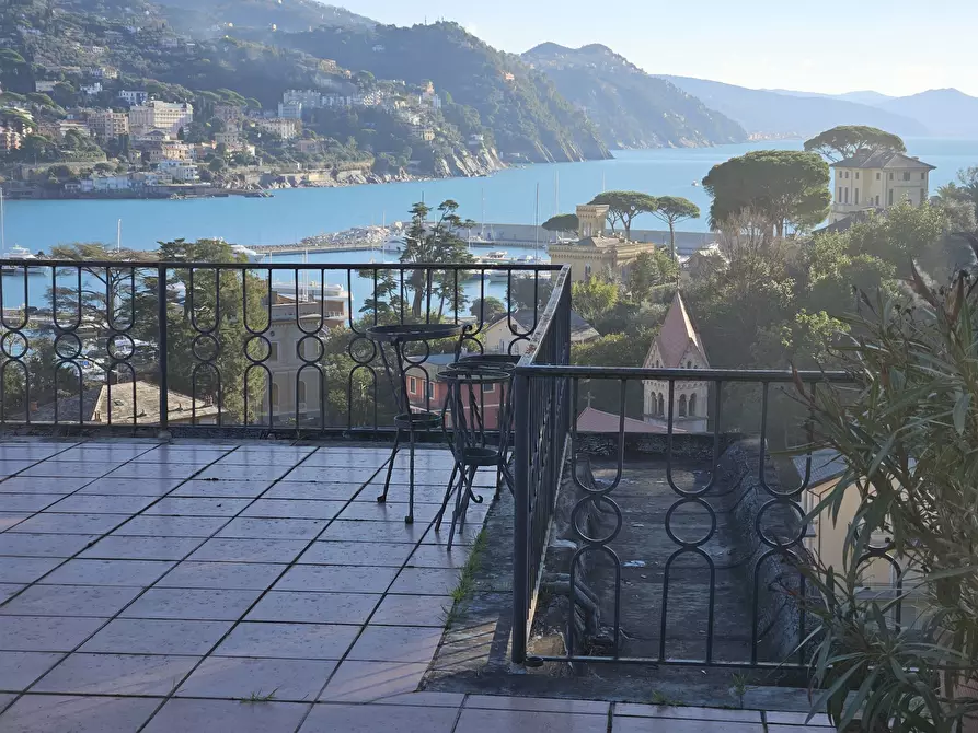 Immagine 10 di Attico in vendita  a Rapallo
