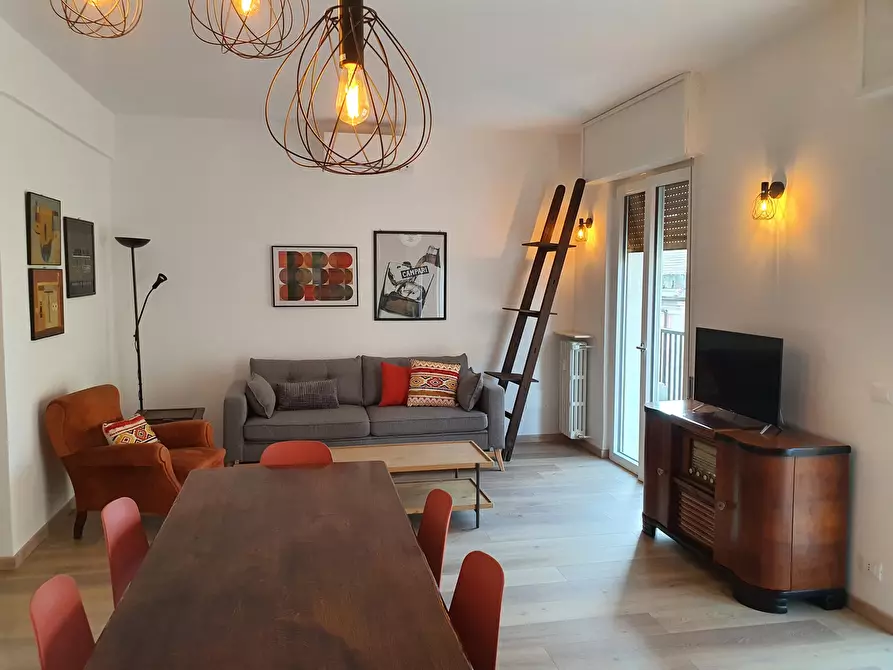 Immagine 4 di Trilocale in vendita  a Rapallo