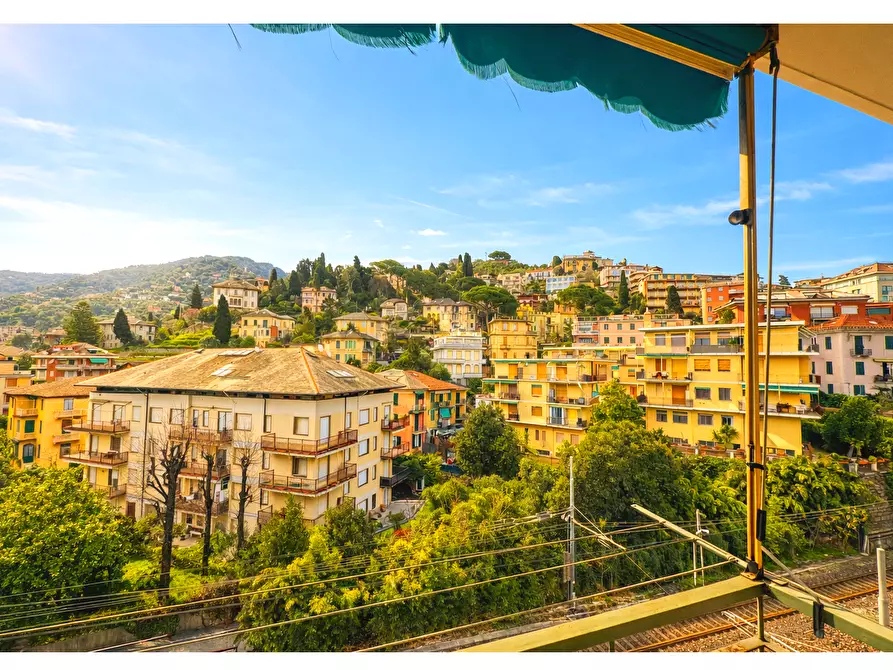 Immagine 12 di Bilocale in vendita  a Rapallo