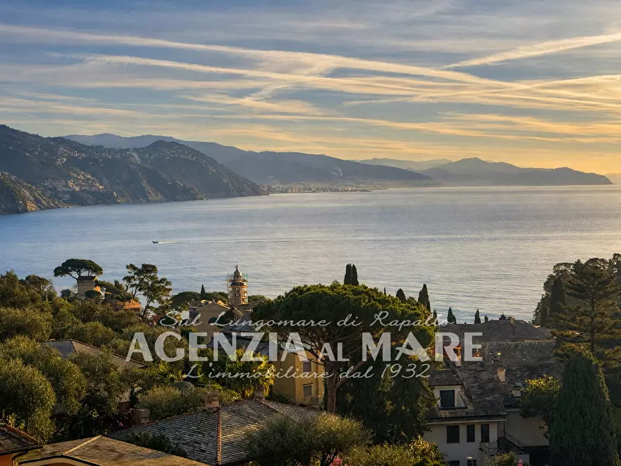 Immagine 1 di Trilocale in vendita  a Rapallo