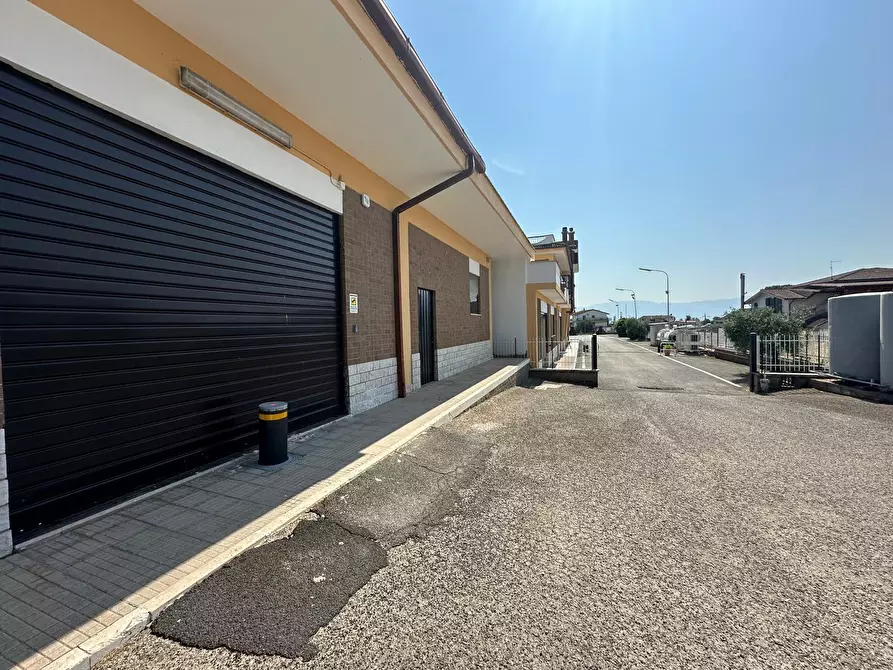 Immagine 3 di Capannone industriale in affitto  a Fiano Romano