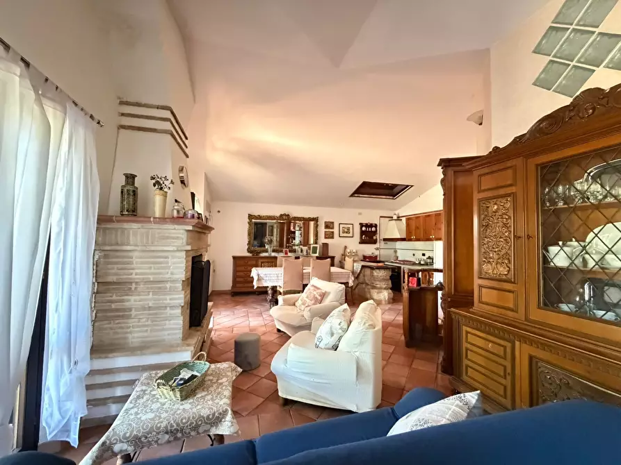 Immagine 2 di Casa indipendente in vendita  a Fiano Romano