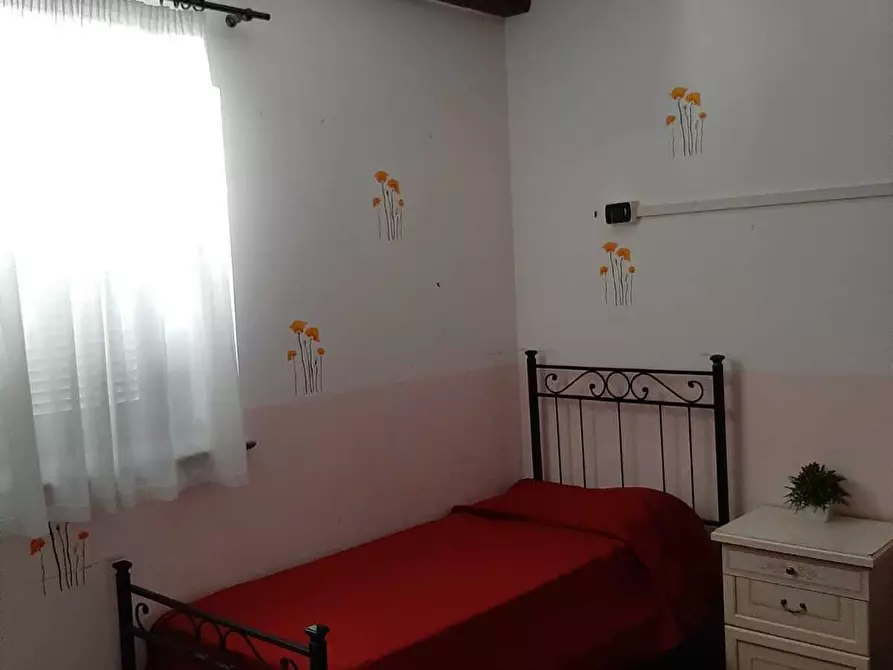 Immagine 20 di Palazzo in vendita  in Via Prato della Corte 12 a Fiano Romano