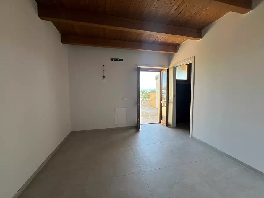 Immagine 8 di Bilocale in vendita  a Capena