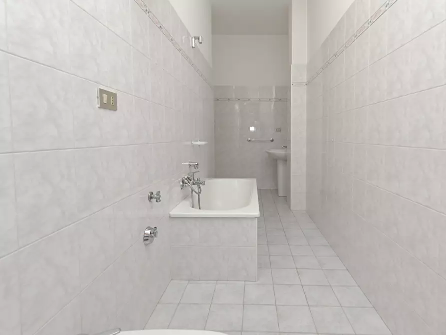 Immagine 38 di Trilocale in vendita  in Via Guglielmo Baldessano 24 a Carmagnola