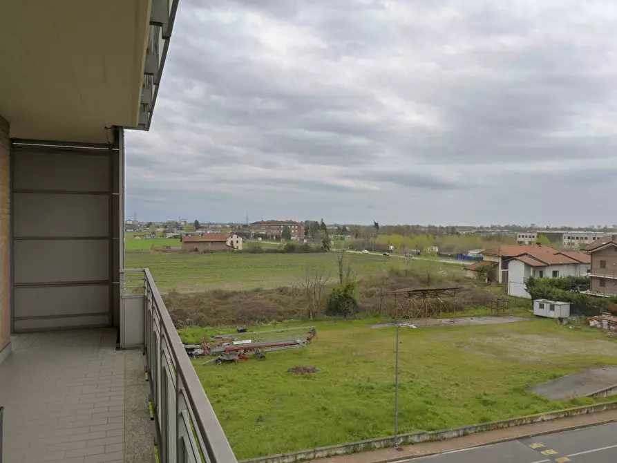 Immagine 42 di Trilocale in affitto  in via rita levi montalicini 58 a Mappano