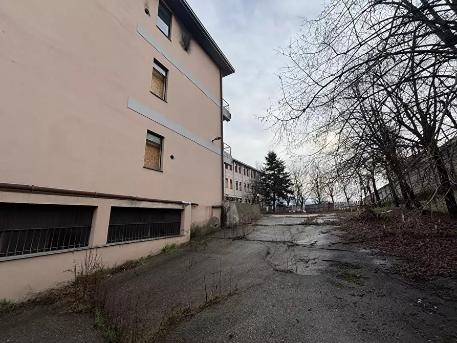 Immagine 8 di Attività artigianale in vendita  in Strada dell'Arrivore 25 a Torino