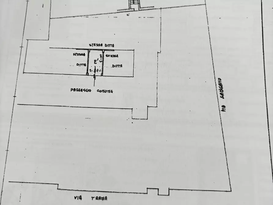 Immagine 59 di Pentalocale in vendita  in Via Trana a Torino