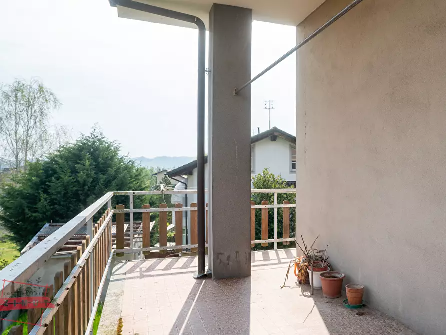 Immagine 19 di Villa in vendita  in via rossini 5 a San Damiano D'asti