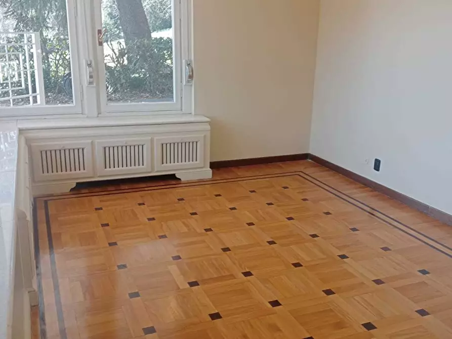 Immagine 50 di Pentalocale in vendita  in Strada Milius - Ronsaglia 14 a Moncalieri