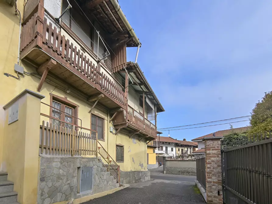 Immagine 5 di Porzione di casa in vendita  in via salvatore mura 18 a Front