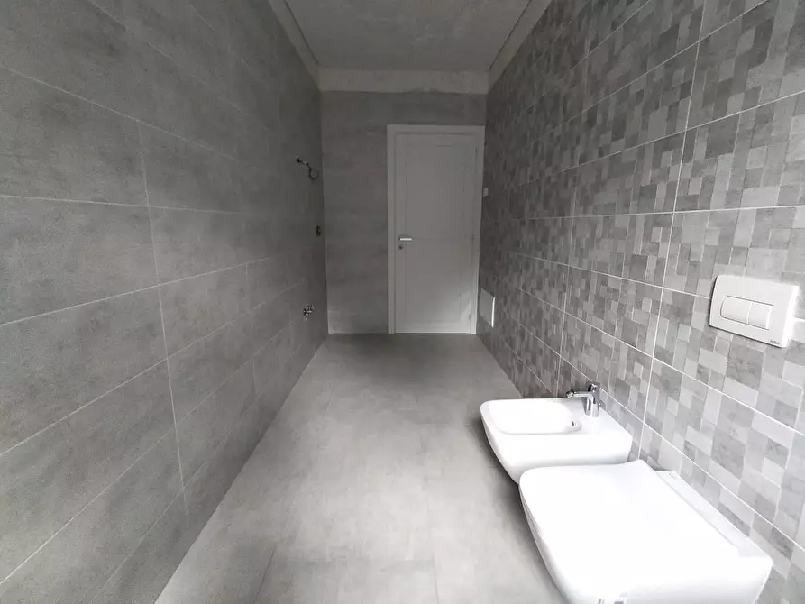 Immagine 29 di Quadrilocale in vendita  in Via Pietro Cossa 105 a Torino