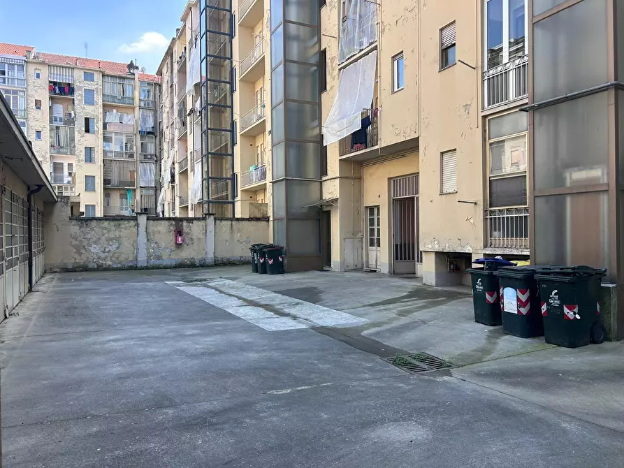 Immagine 5 di Garage in vendita  in Via Caluso 25 a Torino