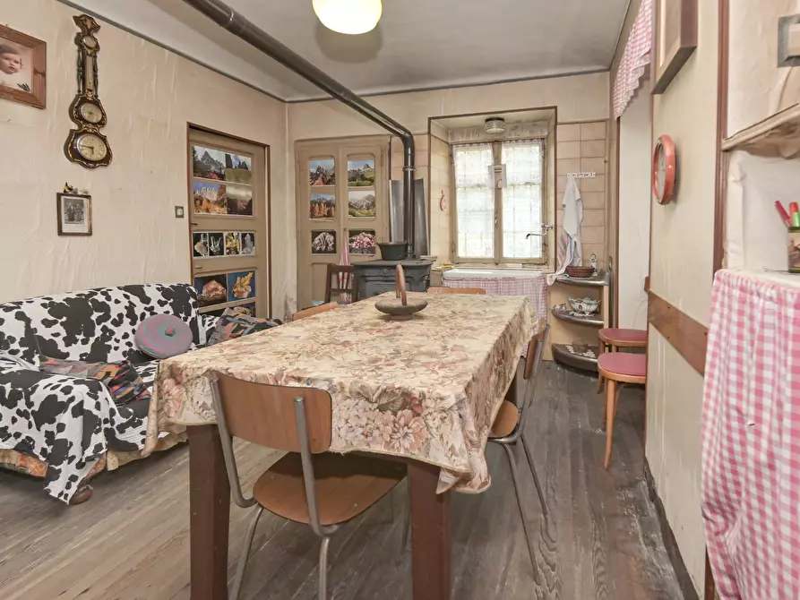 Immagine 26 di Pentalocale in vendita  in via torino 4 a Lemie