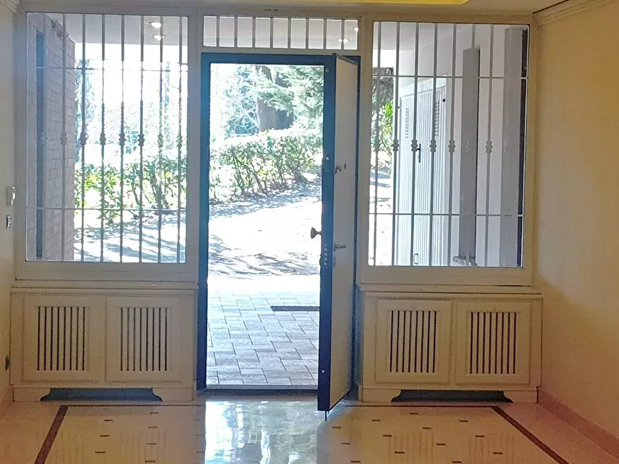 Immagine 29 di Pentalocale in vendita  in Strada Milius - Ronsaglia 14 a Moncalieri