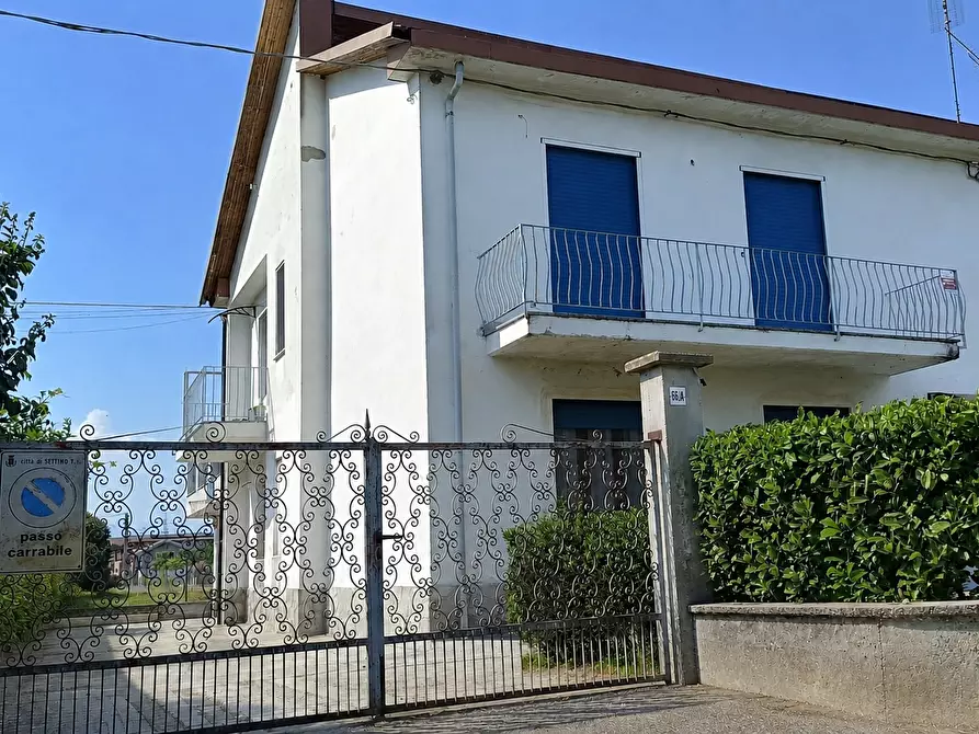 Immagine 45 di Quadrilocale in vendita  in Via Fornaci 66 a Settimo Torinese