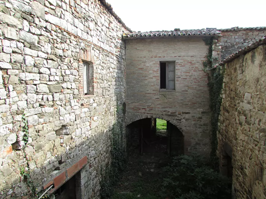 Immagine 24 di Rustico / casale in vendita  a Todi