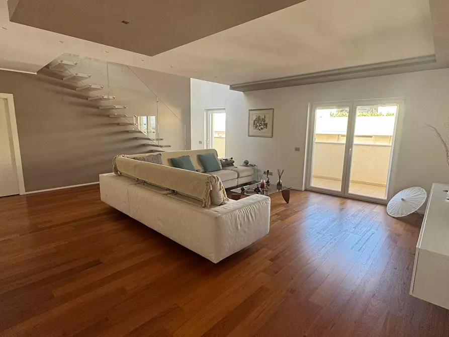 Immagine 3 di Attico in vendita  in Via Sottotenente Francesco Custodero a Monopoli