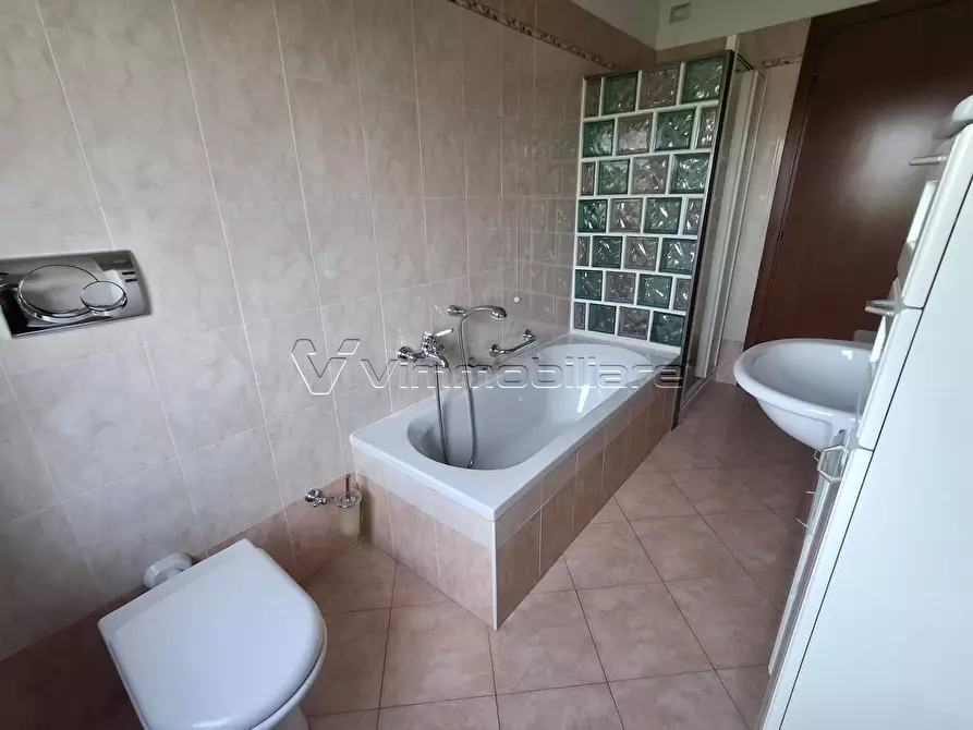Immagine 15 di Casa bifamiliare in affitto  a Orgiano