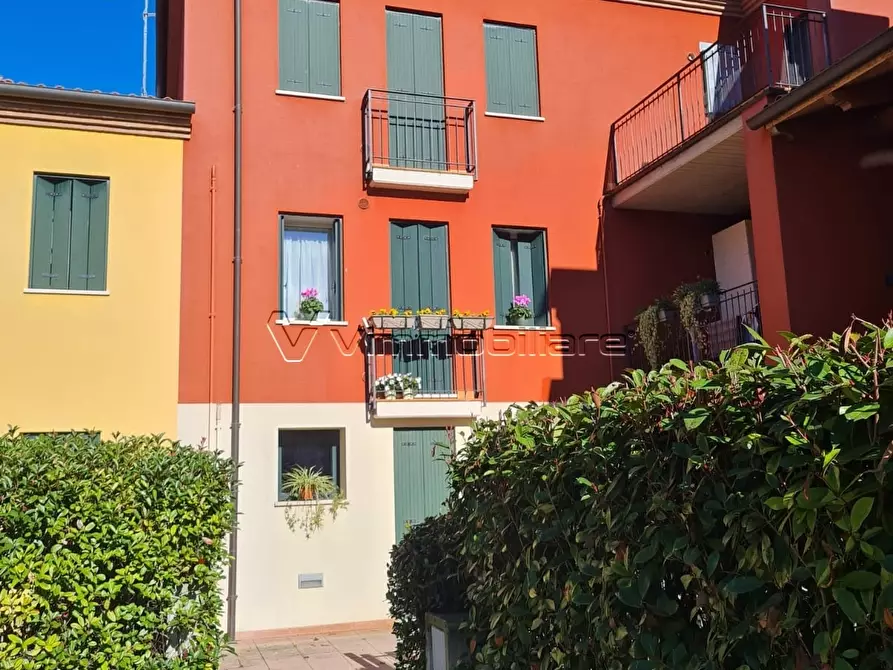 Immagine 2 di Quadrilocale in vendita  in via piazza vecchia 3/G a Campiglia Dei Berici