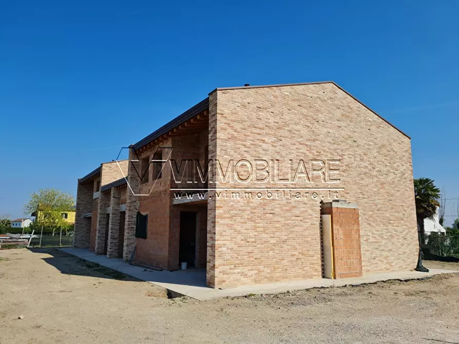Immagine 3 di Casa bifamiliare in vendita  in Via Sabbionara a Ospedaletto Euganeo