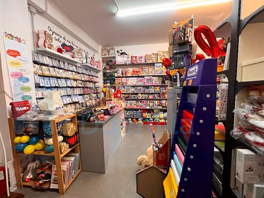 Immagine 10 di Attività commerciale in vendita  a Bologna