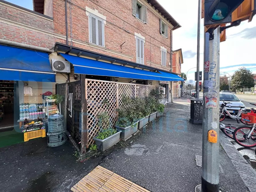 Immagine 15 di Locale commerciale in vendita  a Bologna