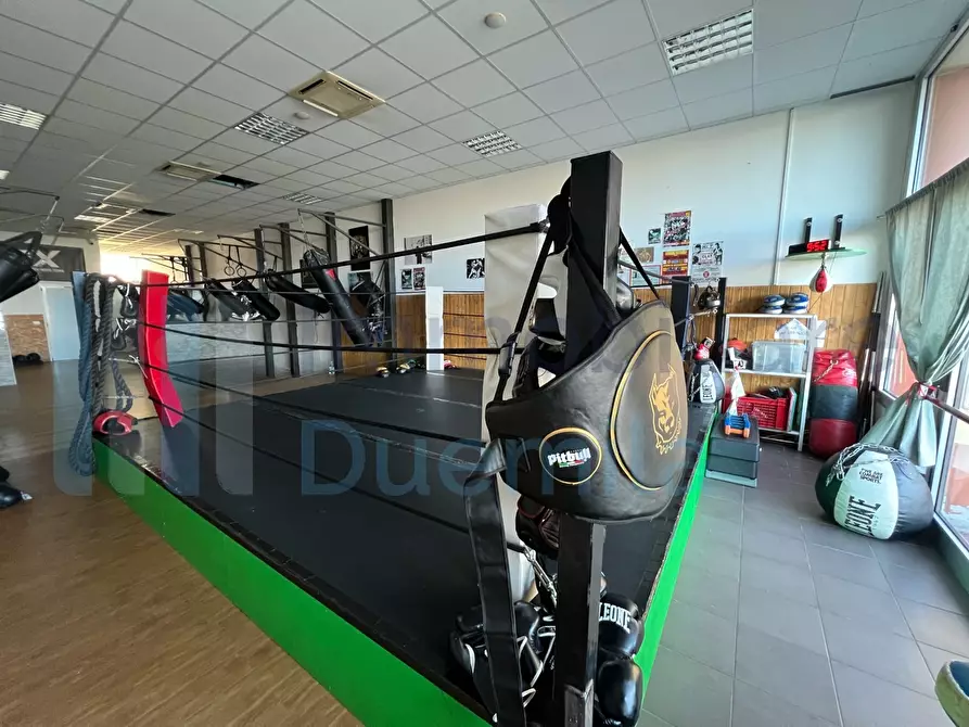 Immagine 22 di Locale commerciale in affitto  a Sant'agata Bolognese