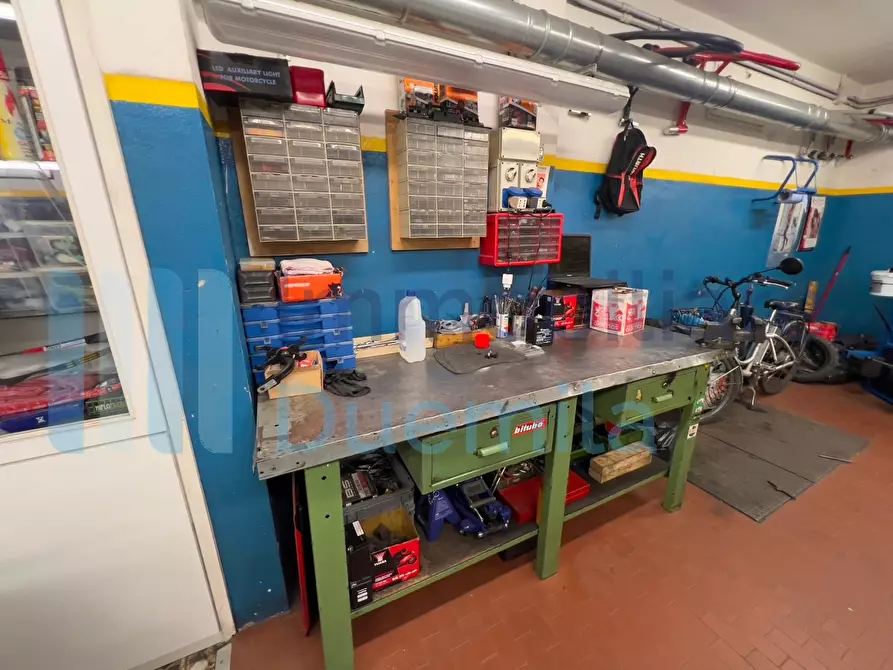 Immagine 8 di Attività artigianale in vendita  a Bologna