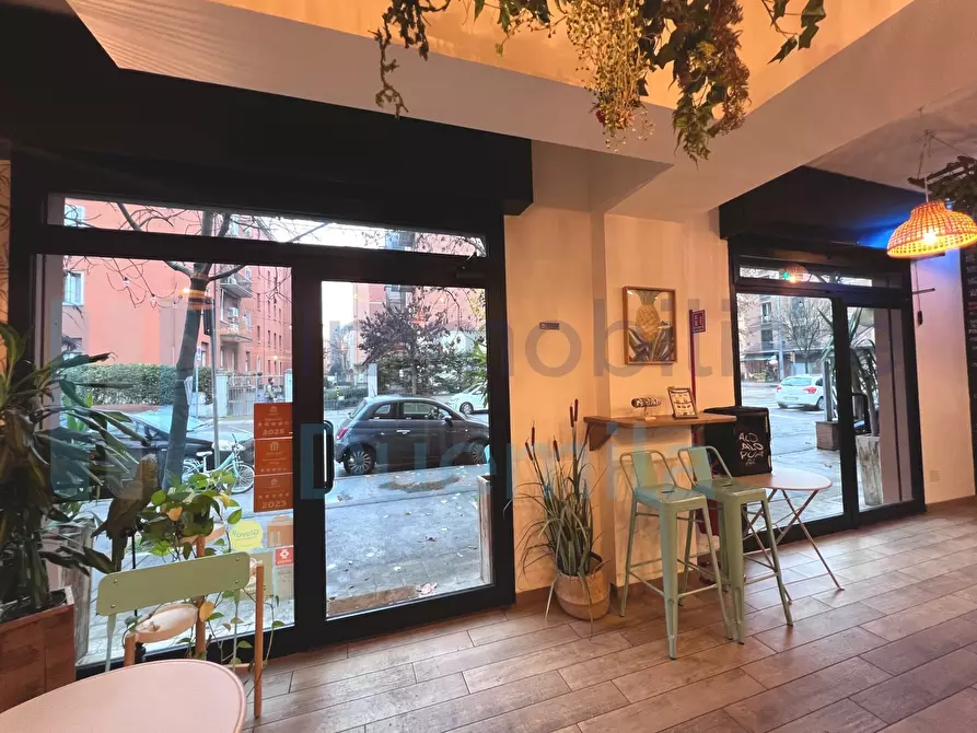 Immagine 10 di Attività artigianale in vendita  a Bologna