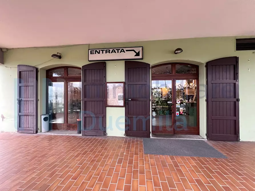 Immagine 43 di Bar / Ristorante in vendita  a Castello D'argile