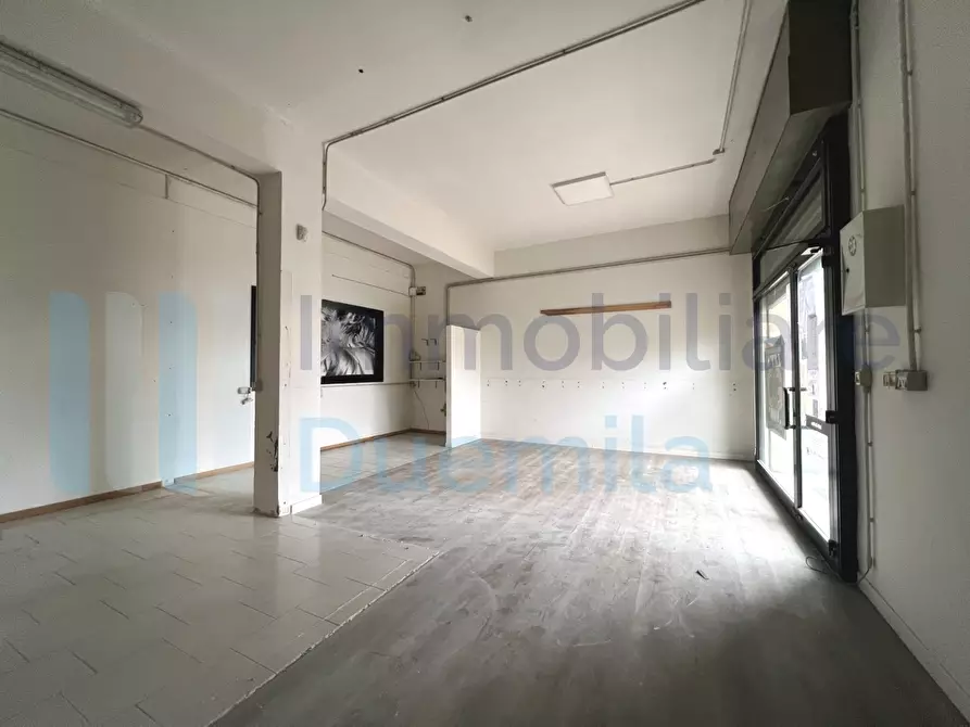 Immagine 28 di Locale commerciale in vendita  a Ozzano Dell'emilia