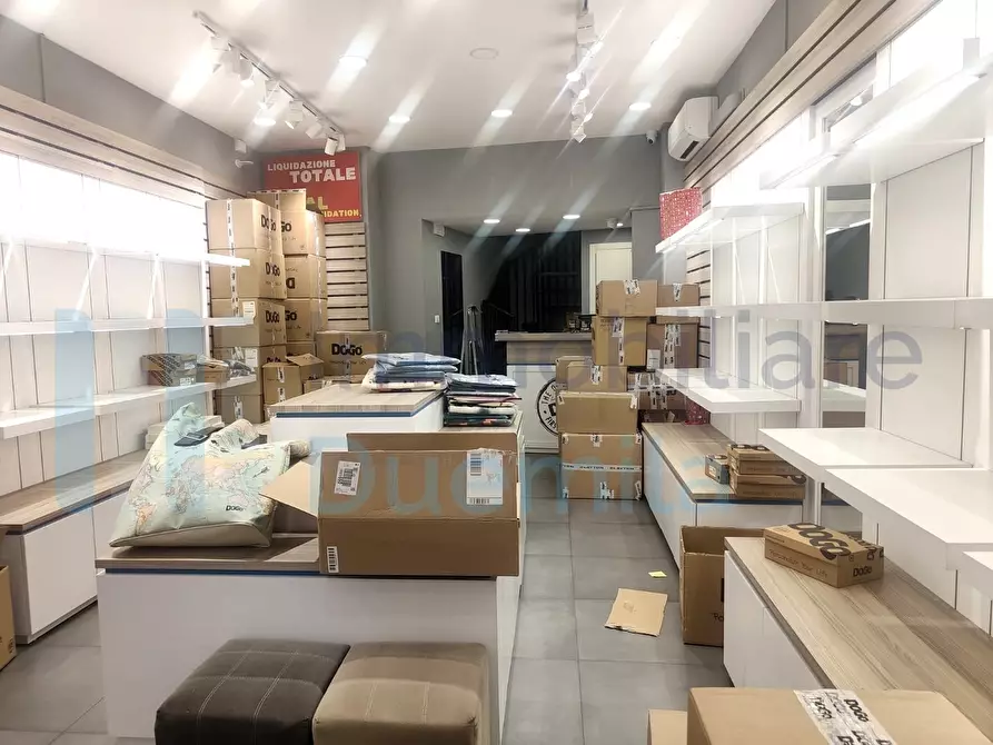 Immagine 3 di Locale commerciale in affitto  a Bologna