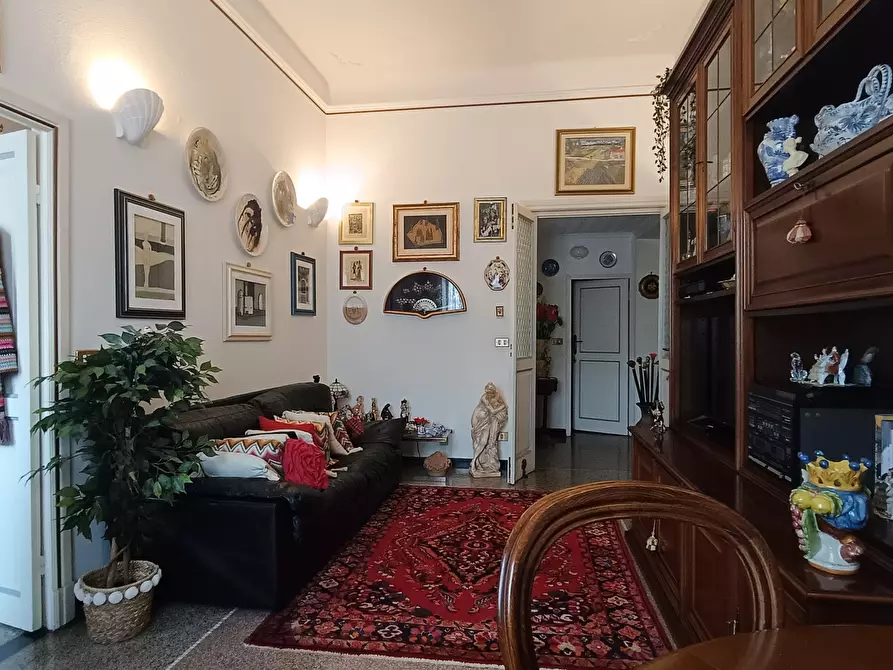 Immagine 10 di Quadrilocale in vendita  in Piazza dei Consoli a Savona