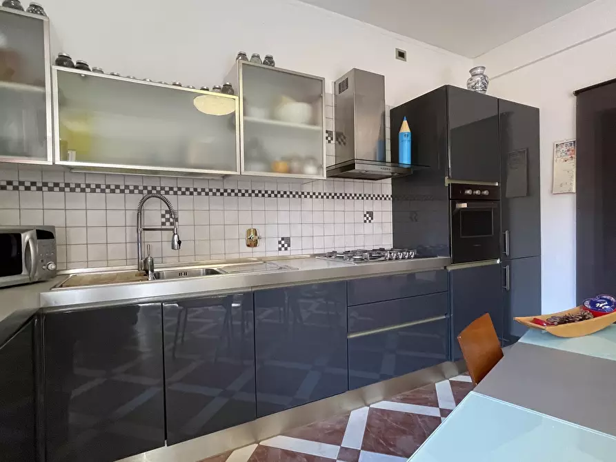 Immagine 13 di Quadrilocale in vendita  in Via Nicolò Cesare Garroni a Savona