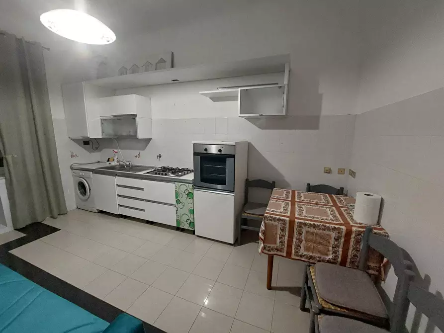 Immagine 2 di Bilocale in vendita  in Via Zara 10 a Savona