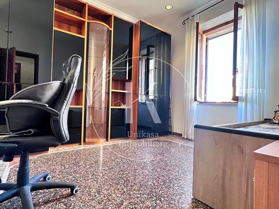 Immagine 28 di Pentalocale in vendita  in Via Santorre di Santarosa a Savona